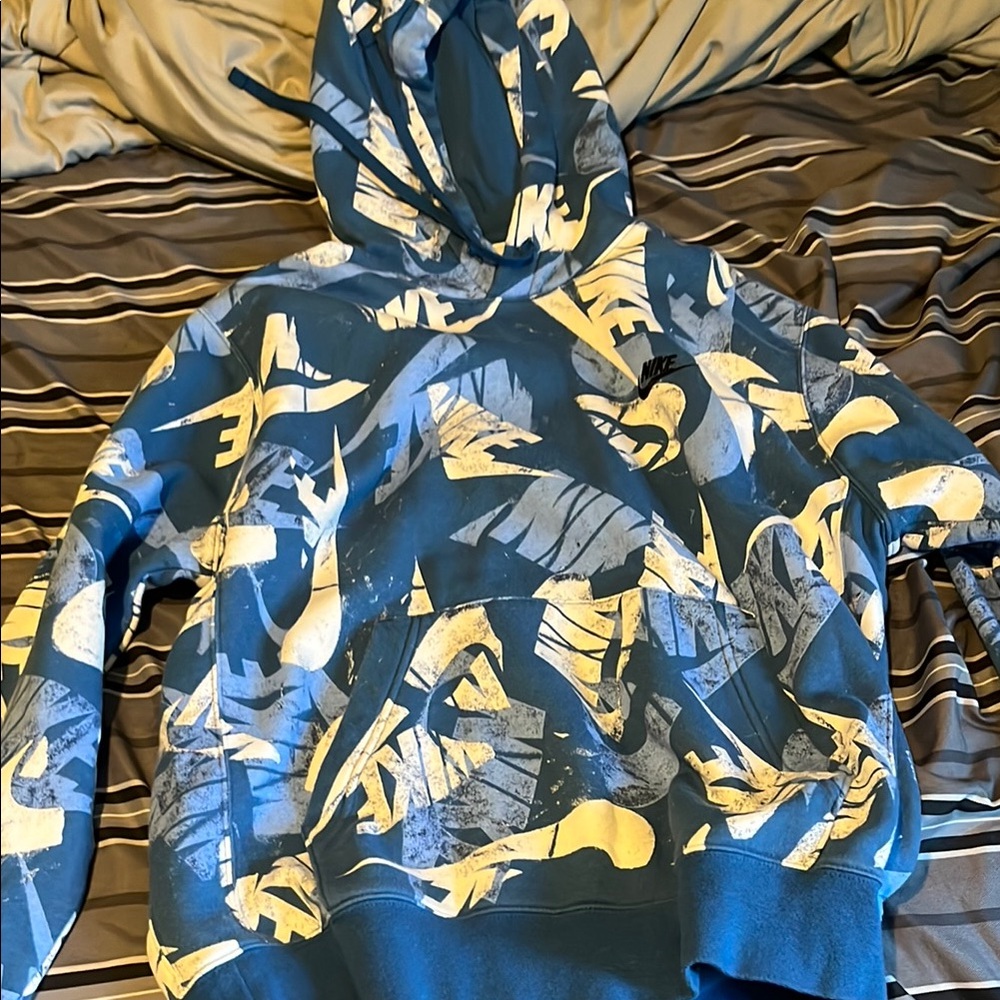 Nike Blue and Yellow Men's Sweater
